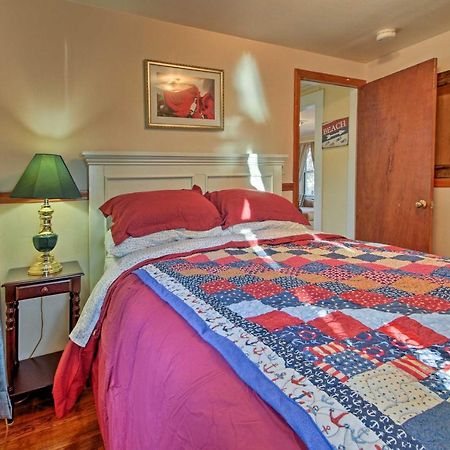 Cozy Buzzards Bay Home Steps To Cape Cod Canal! Борн Екстериор снимка