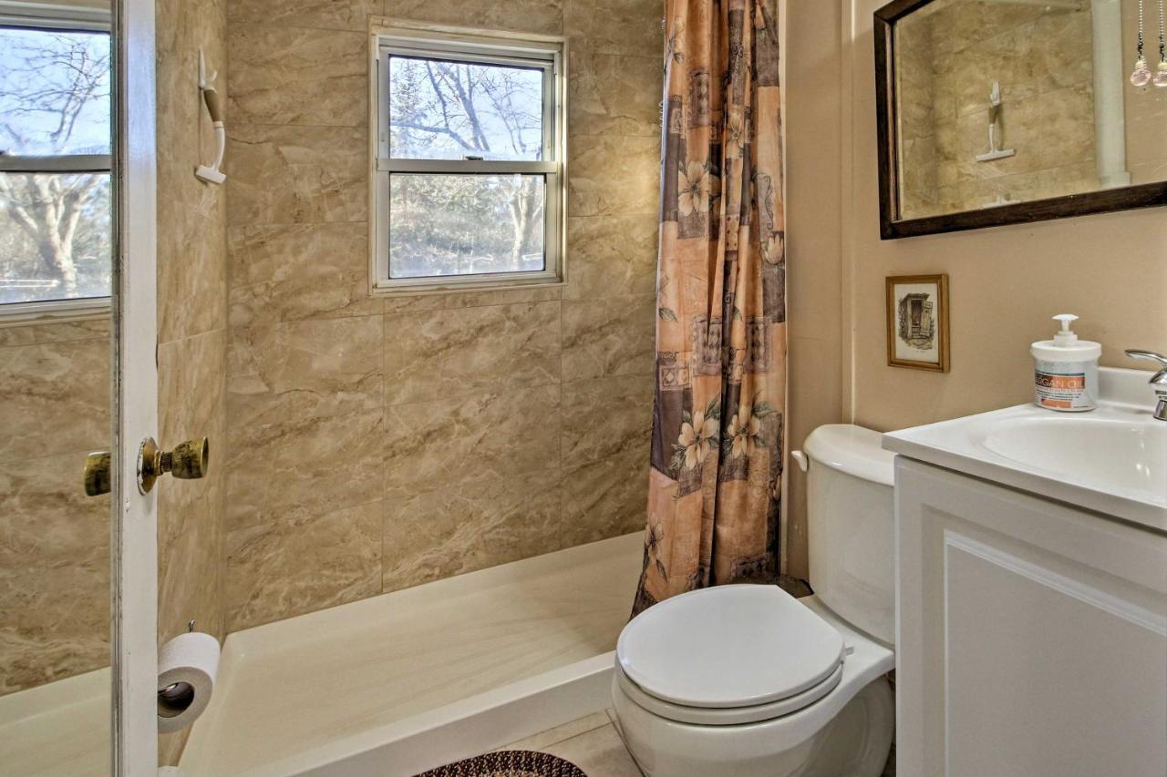 Cozy Buzzards Bay Home Steps To Cape Cod Canal! Борн Екстериор снимка