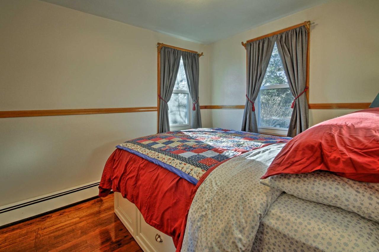 Cozy Buzzards Bay Home Steps To Cape Cod Canal! Борн Екстериор снимка
